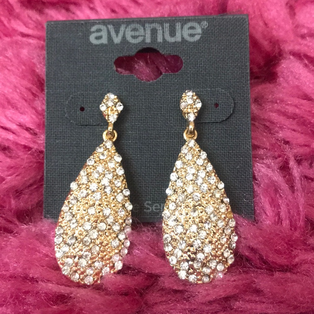 SPARKLE DANGLE EARRINGS
